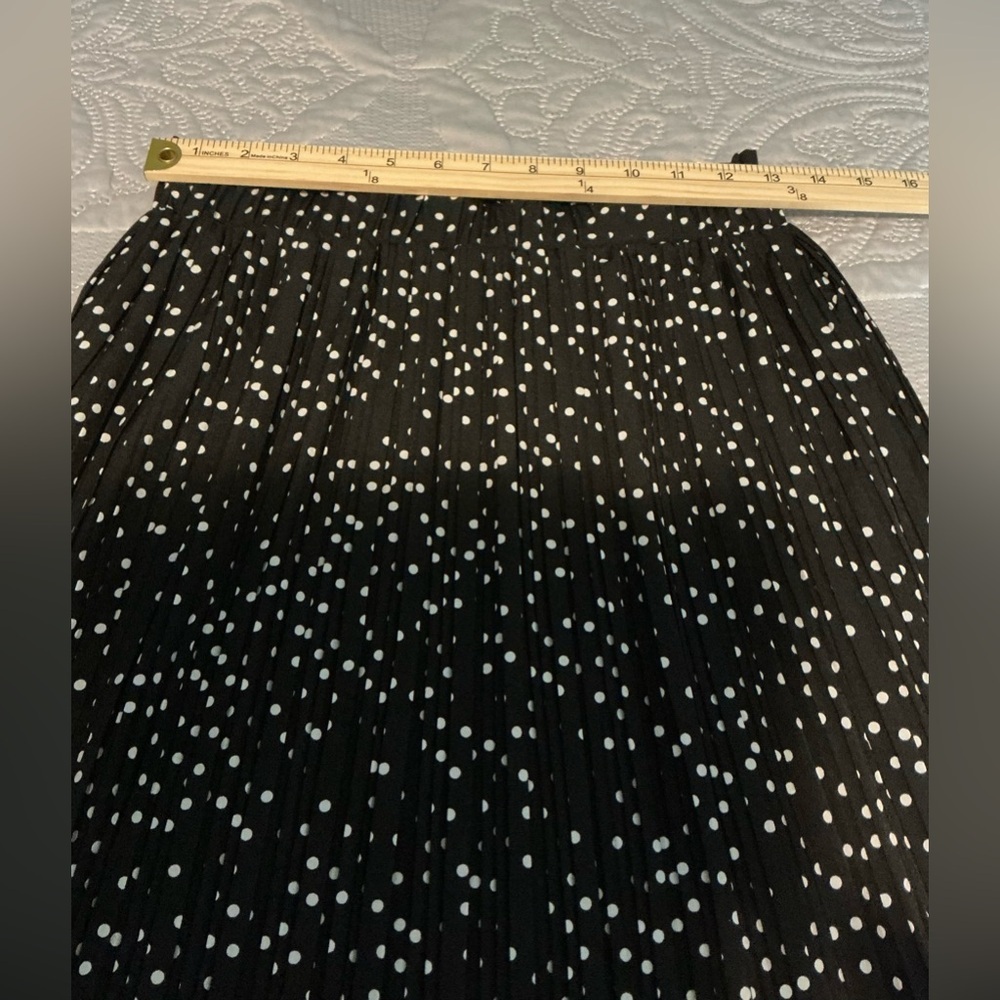 Vintage 90s, Y2K Elegant Black and White Midi A-Line Skirt for Night Out - Picture 3 of 10